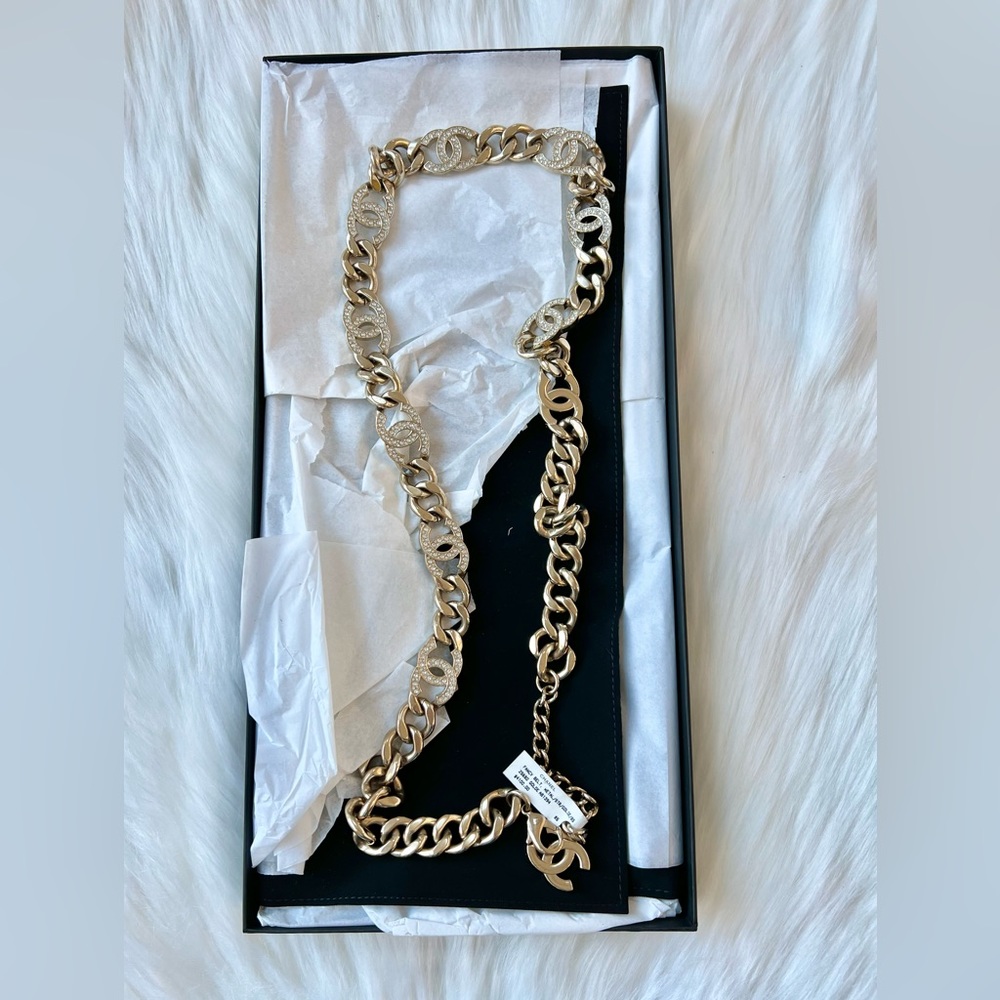 Chanel Women's Gold Belt / Mens Chain CC